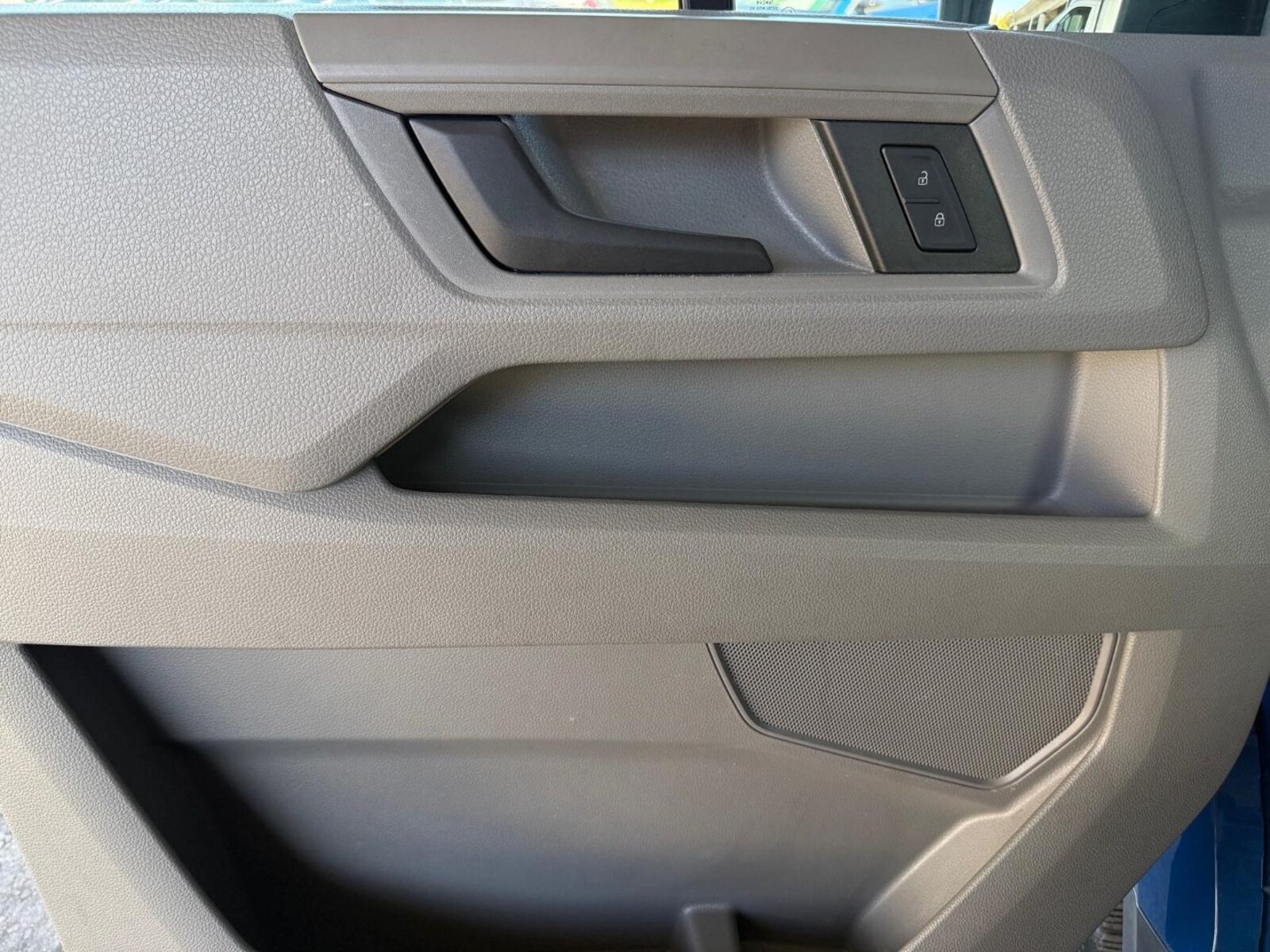 Volkswagen Crafter Kasten mittlerer Radstand – Bild 12
