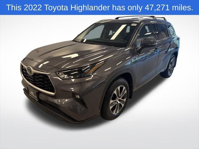 2022 Toyota Highlander XLE's photo