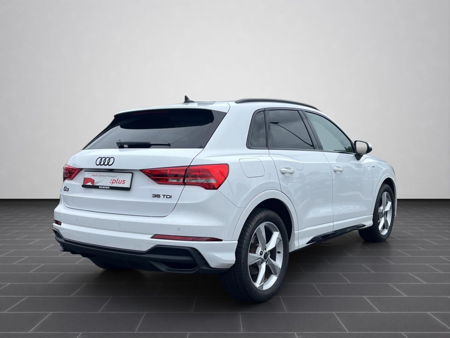 Bild über Audi Q3 S line 35 TDI S tronic - für weitere Informationen kontaktieren Sie den Audi Partner