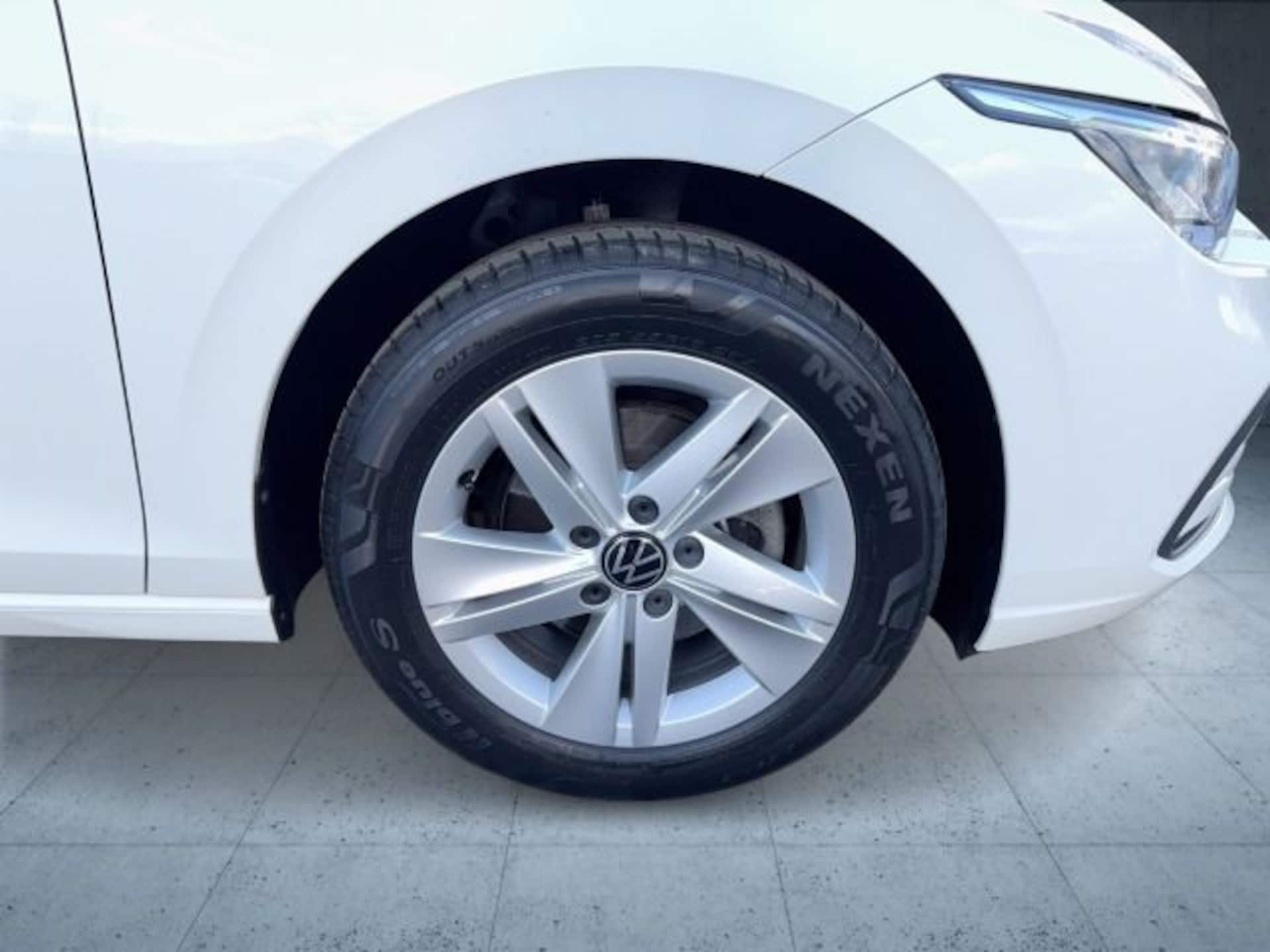 Volkswagen Golf Variant Life