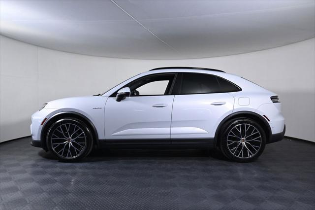 Used 2025 Porsche Macan Base with VIN WP1AD2XA0SL075751 for sale in Coral Gables, FL