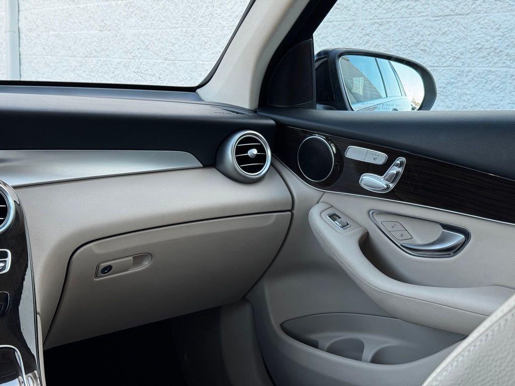2019 Mercedes-Benz GLC GLC300 - Photo 27