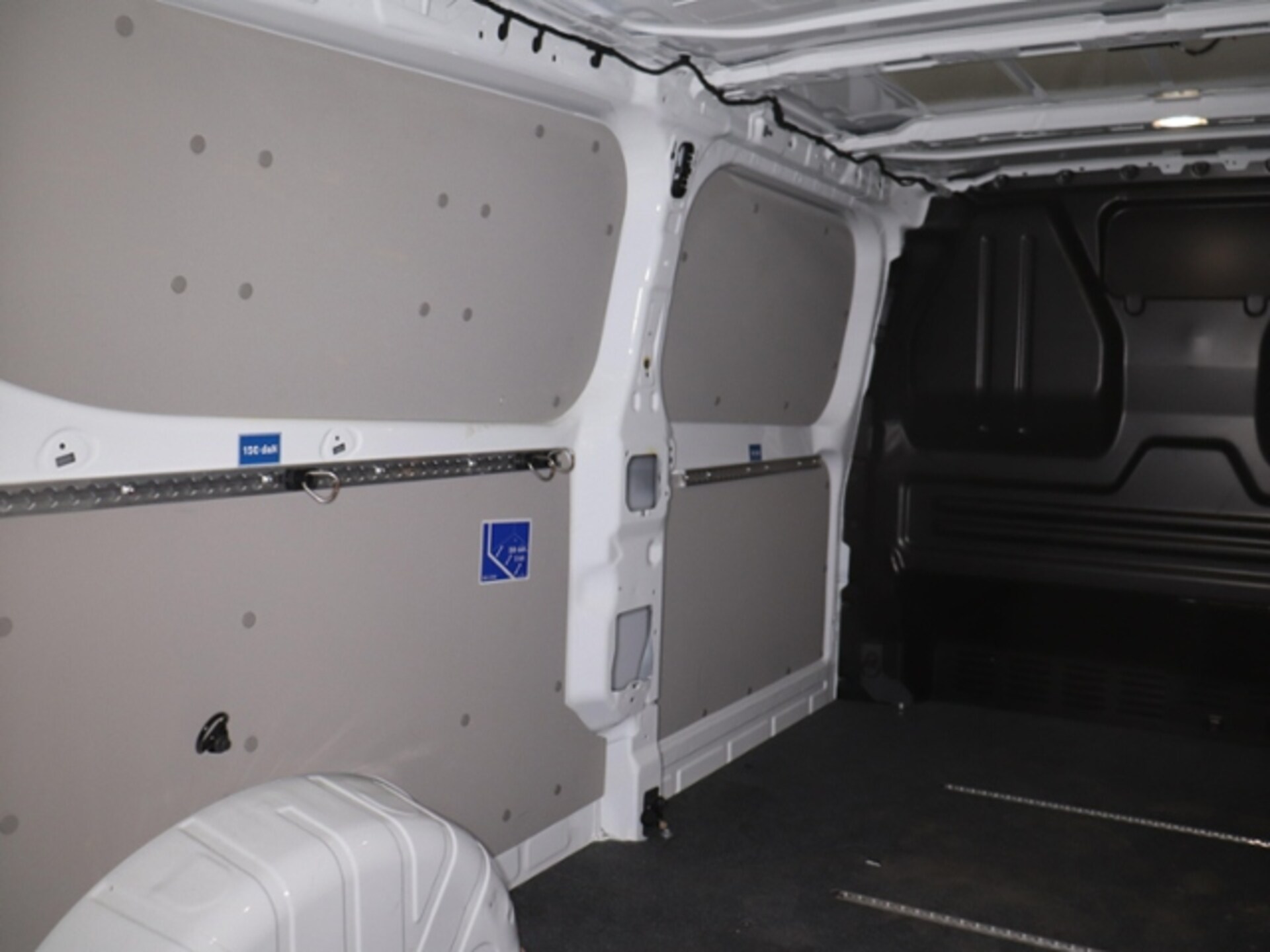 Volkswagen Transporter Kasten langer Radstand