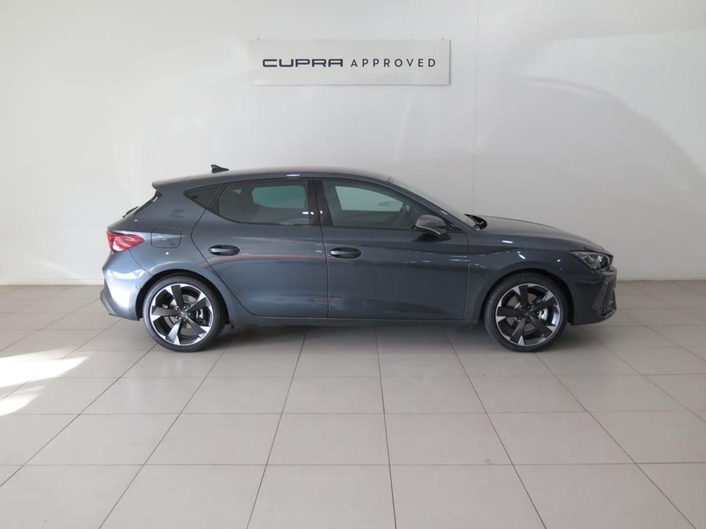 CUPRA Leon León 1.5 TSI e-Hybrid DSG 150 kW (204 CV) — photo 3