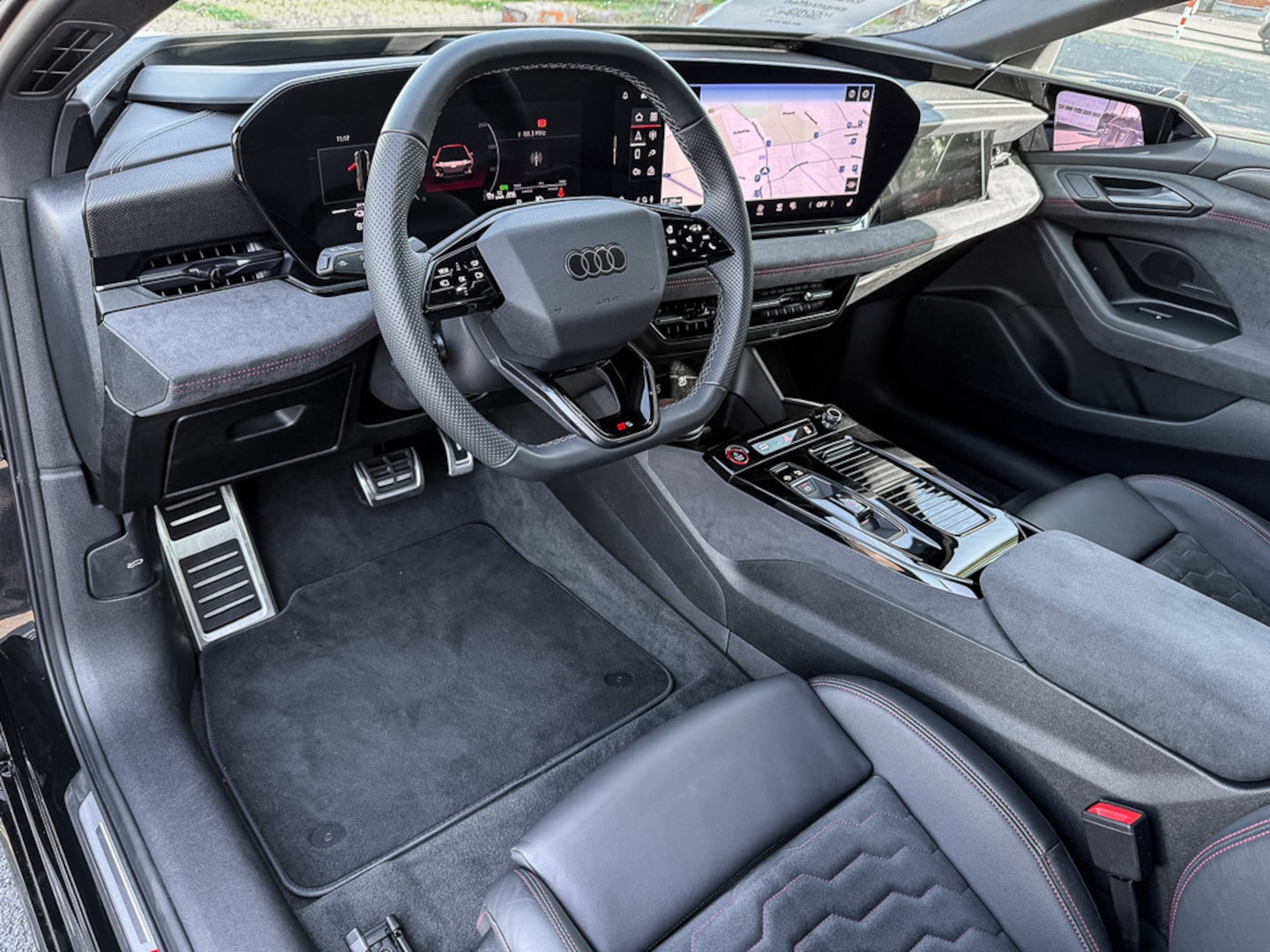Bild über Audi S6 Avant e-tron e-tron quattro - für weitere Informationen kontaktieren Sie den Audi Partner