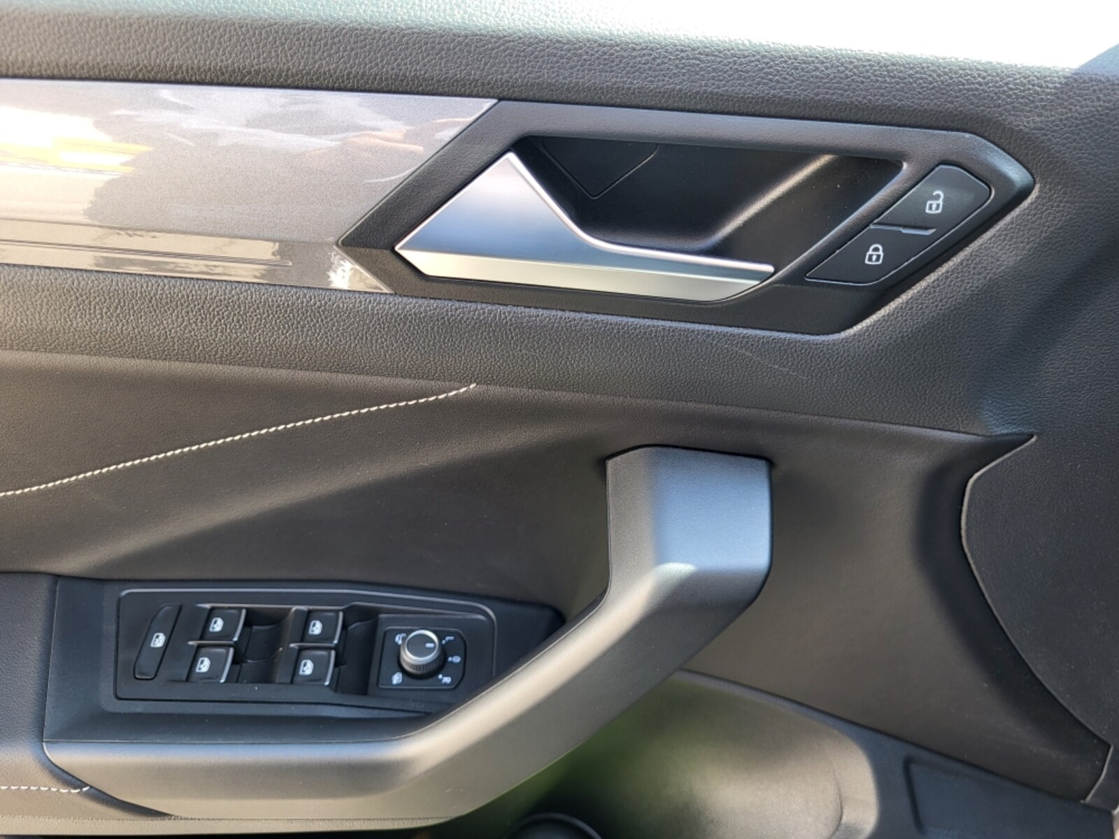 Volkswagen T-Roc – Bild 8
