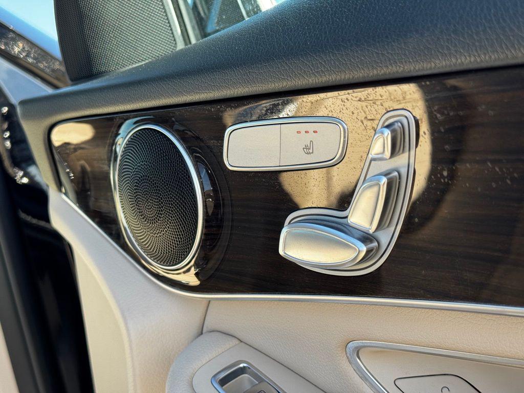 2019 Mercedes-Benz GLC GLC300 - Photo 28
