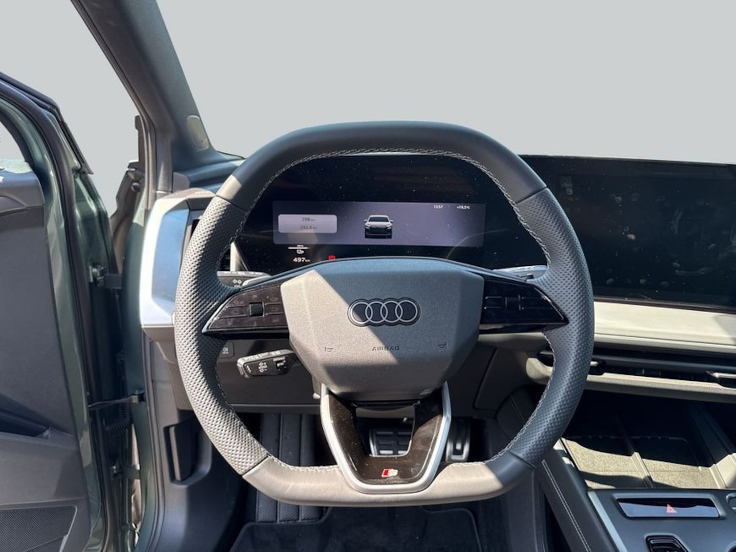 Bild über Audi Q4 SUV e-tron e-tron performance 210 kW - für weitere Informationen kontaktieren Sie den Audi Partner