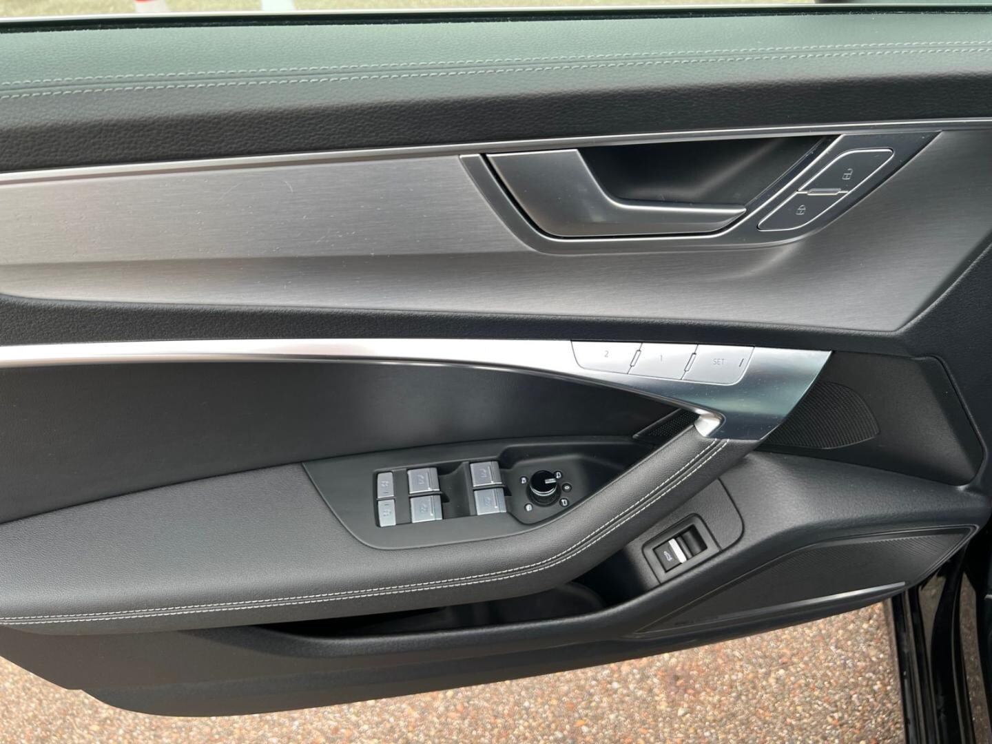 Bild über Audi S6 Avant TDI quattro tiptronic - für weitere Informationen kontaktieren Sie den Audi Partner