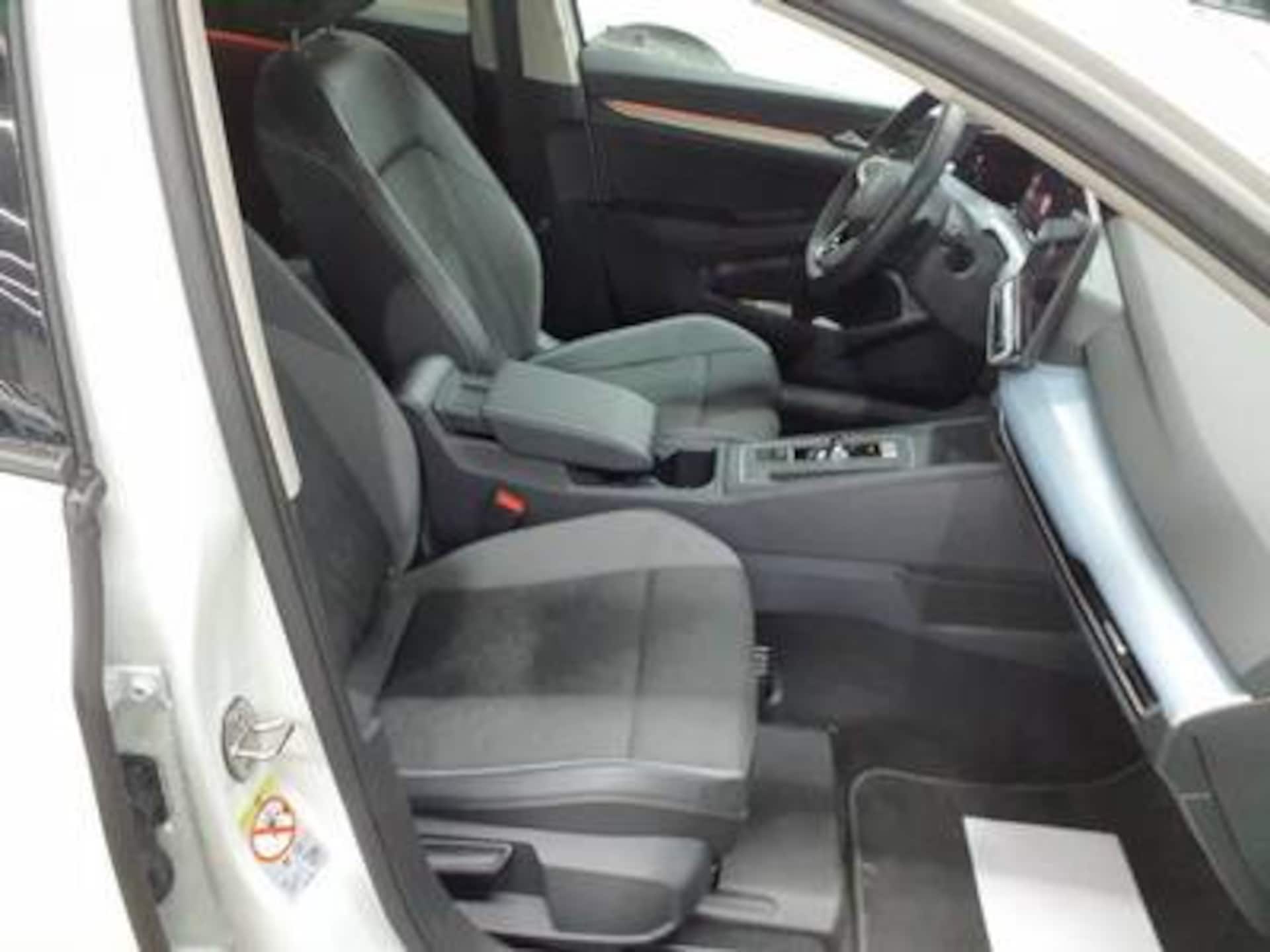 Volkswagen Golf Life