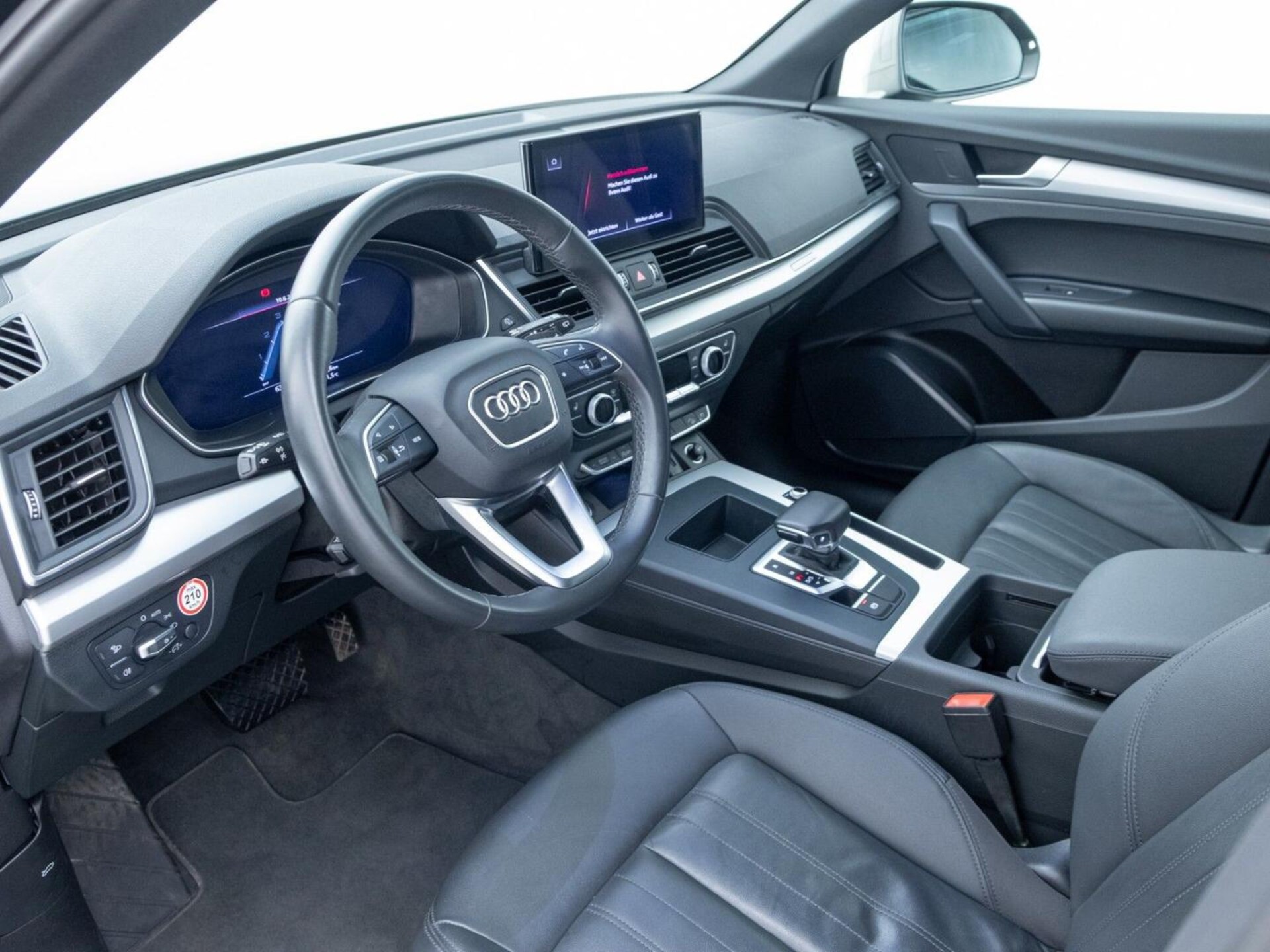Audi Q5 SUV Advanced