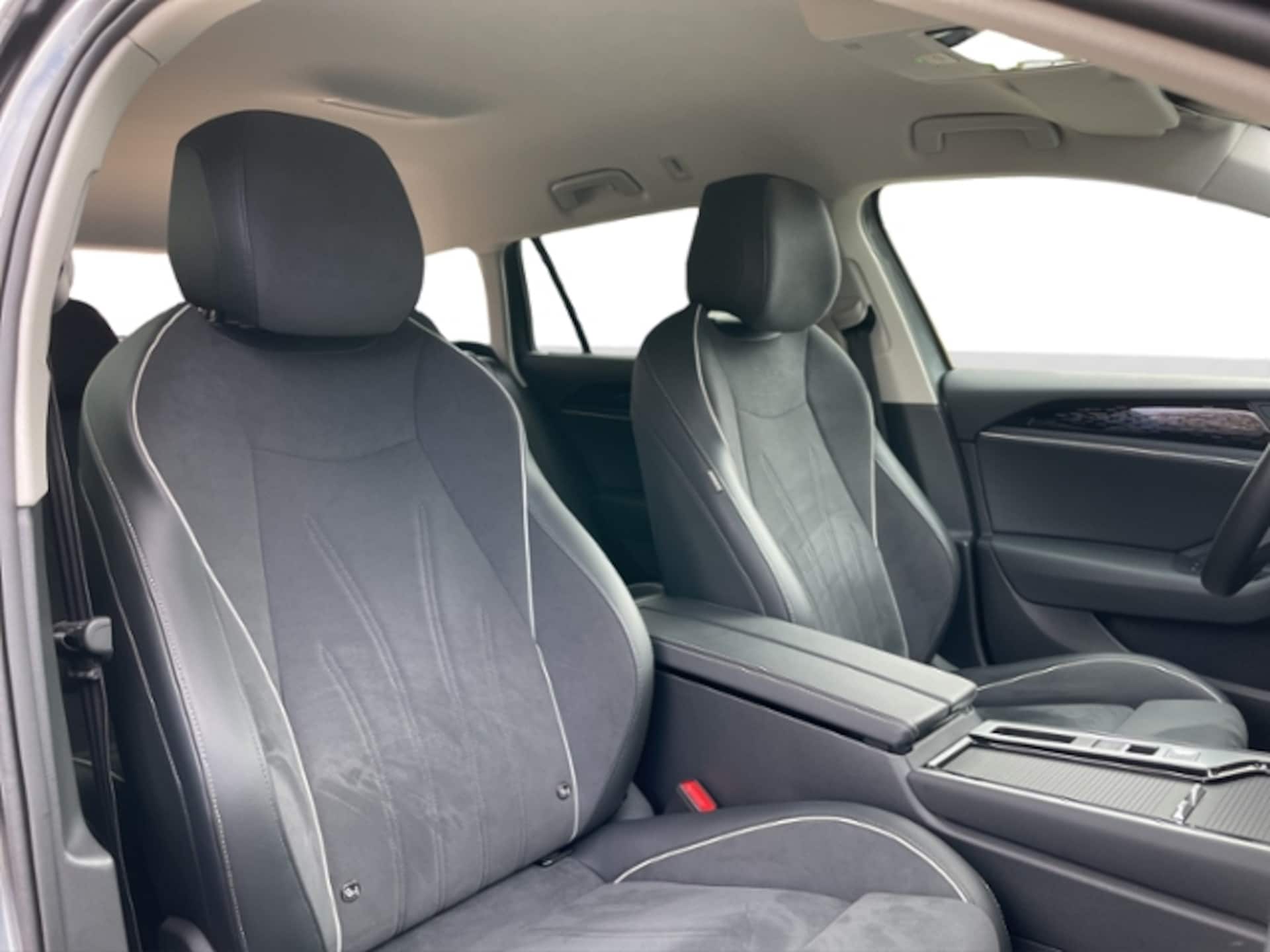 Volkswagen Passat Elegance