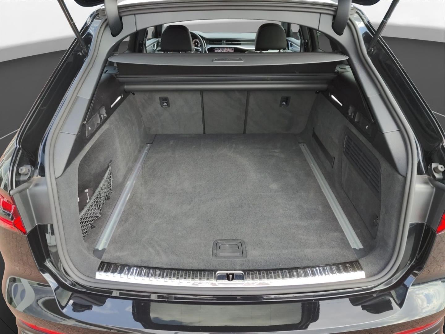 Bild über Audi S6 Avant TDI quattro tiptronic - für weitere Informationen kontaktieren Sie den Audi Partner
