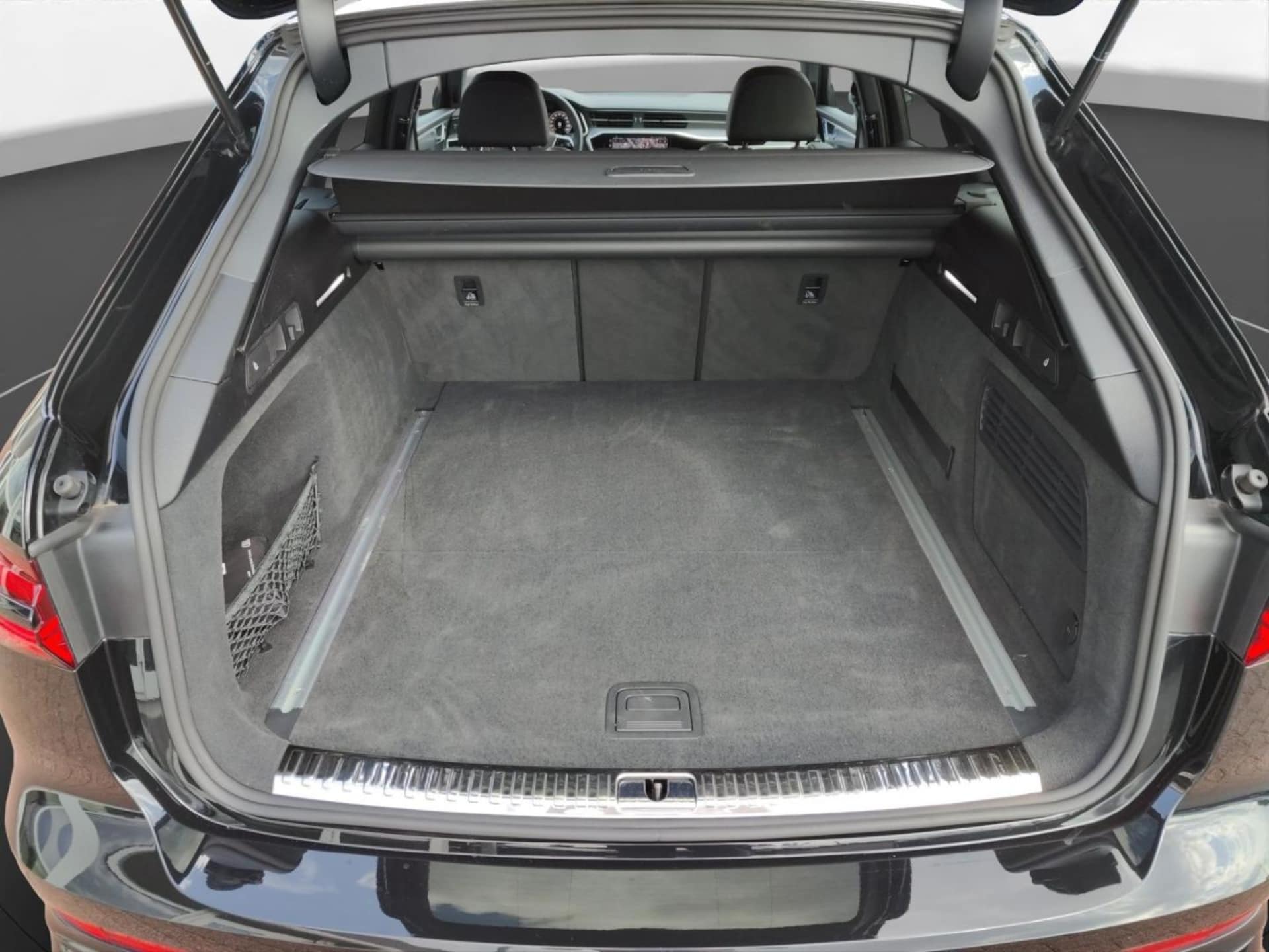 Audi S6 Avant