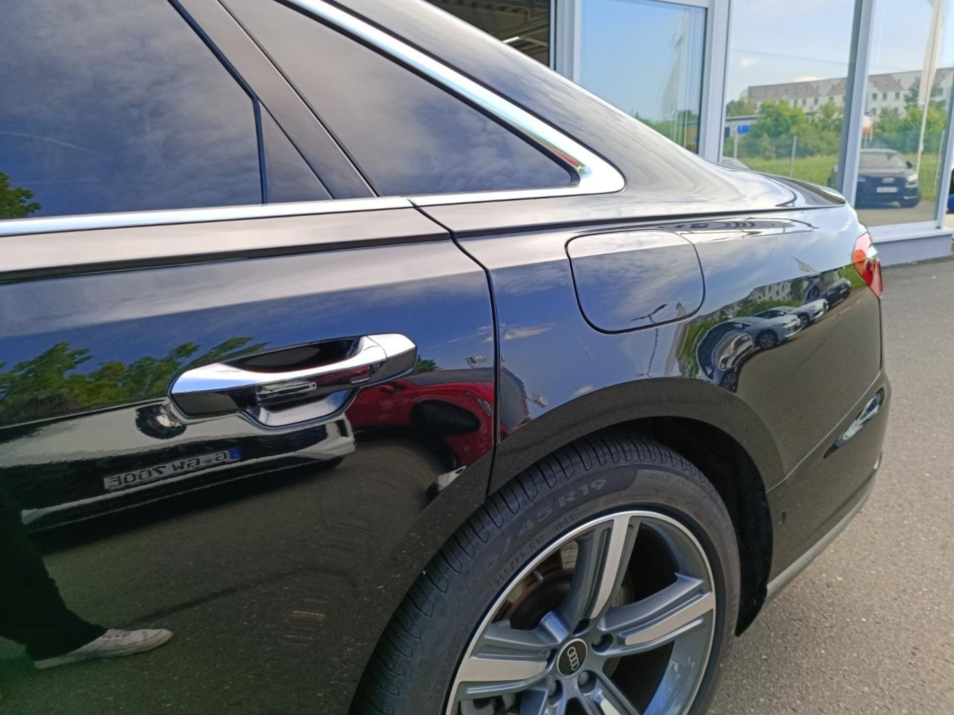 Audi A8 TFSI e