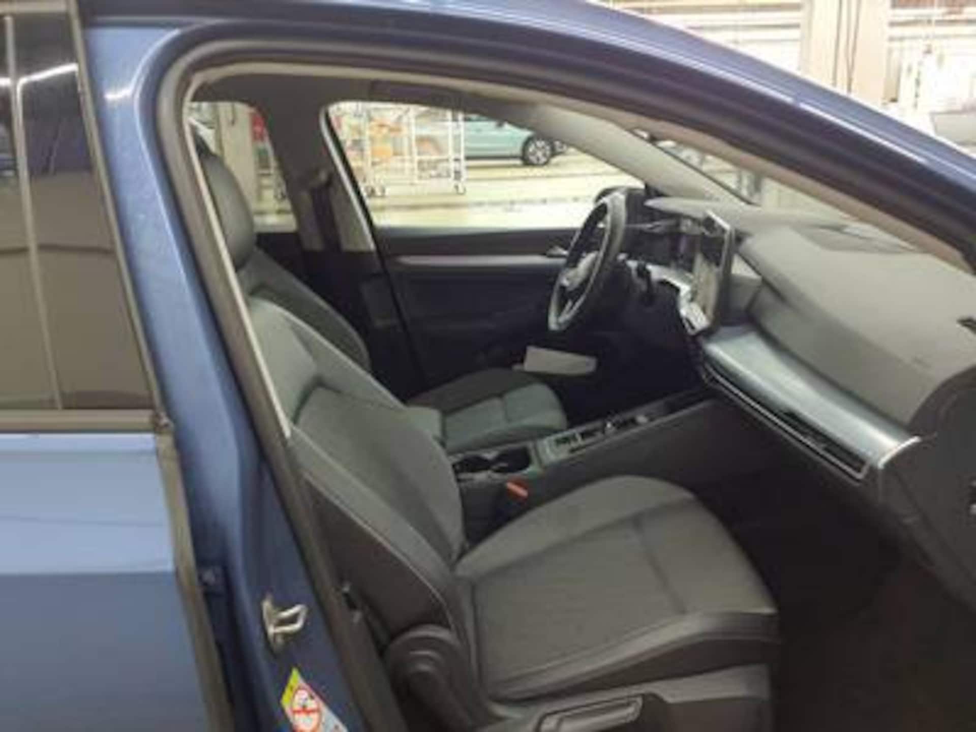 Volkswagen Golf Life