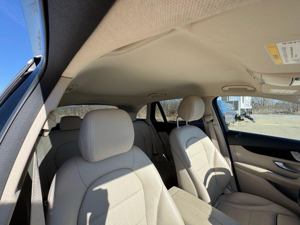 2019 Mercedes-Benz GLC GLC300 - Photo 31