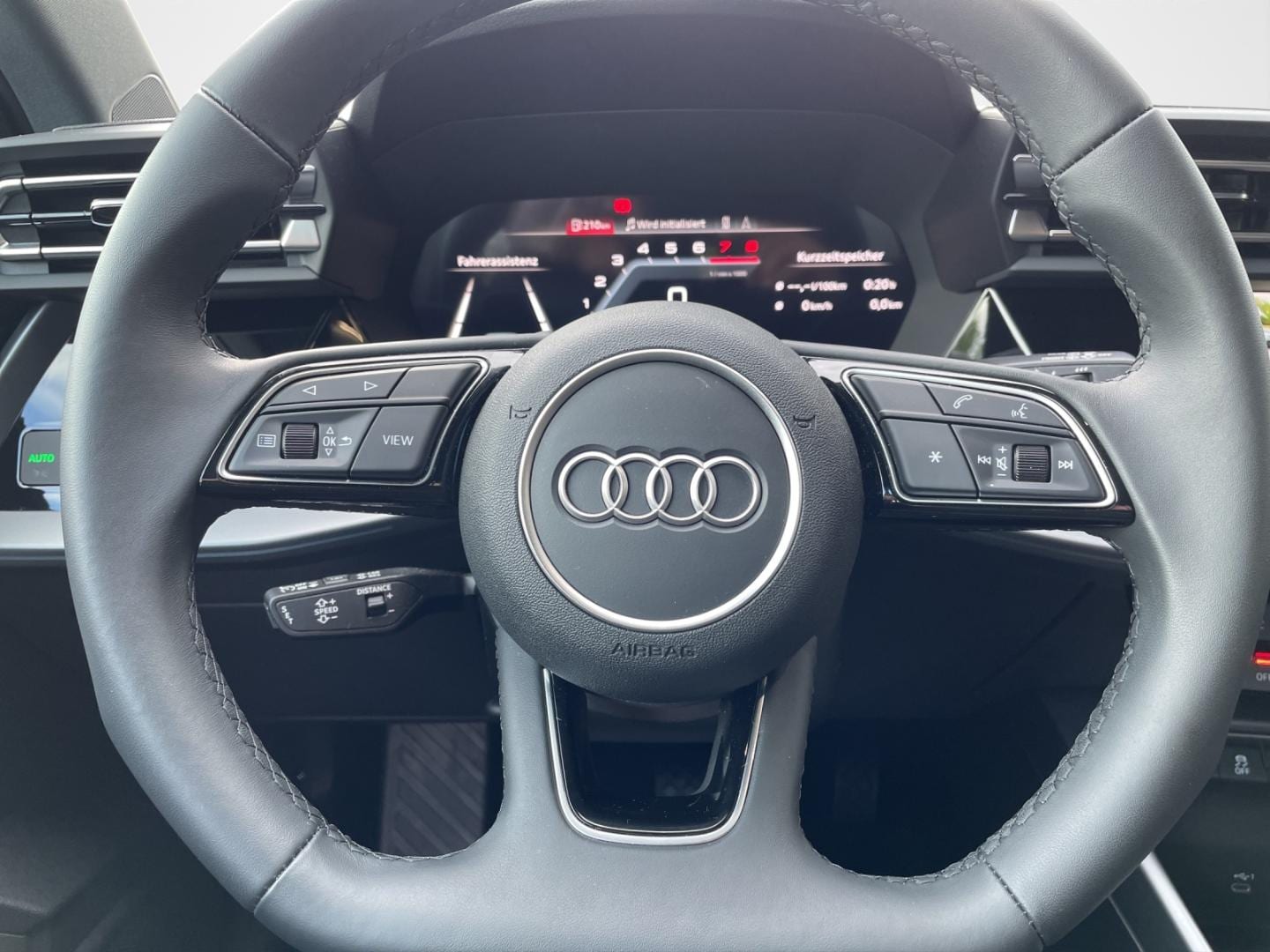 Bild über Audi A3 Sportback TFSI quattro S tronic - für weitere Informationen kontaktieren Sie den Audi Partner