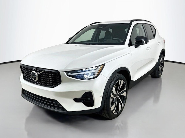 2023 Volvo XC40