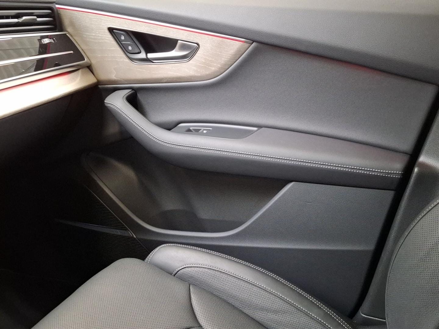 Bild über Audi Q7 SUV S line 50 TDI quattro tiptronic - für weitere Informationen kontaktieren Sie den Audi Partner