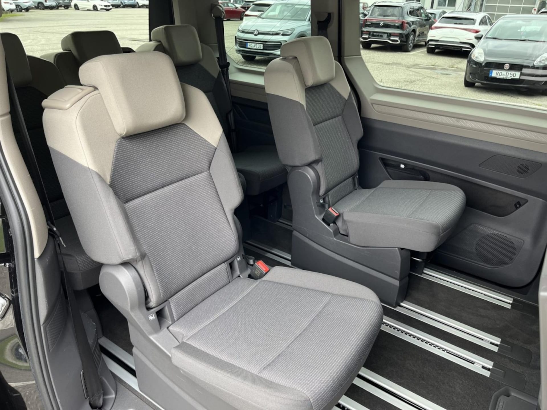 Volkswagen Multivan Basis-Modell