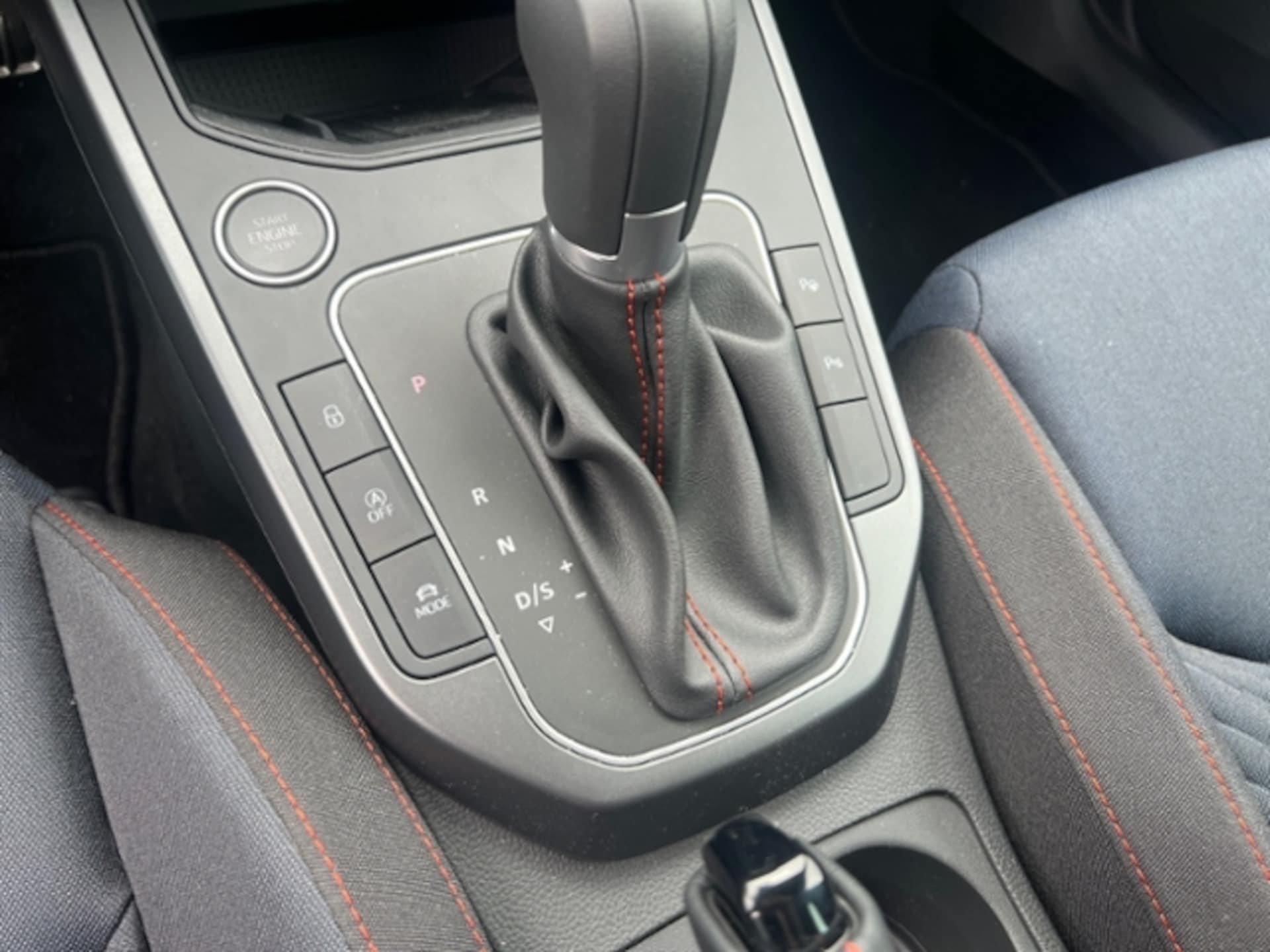 SEAT Arona FR
