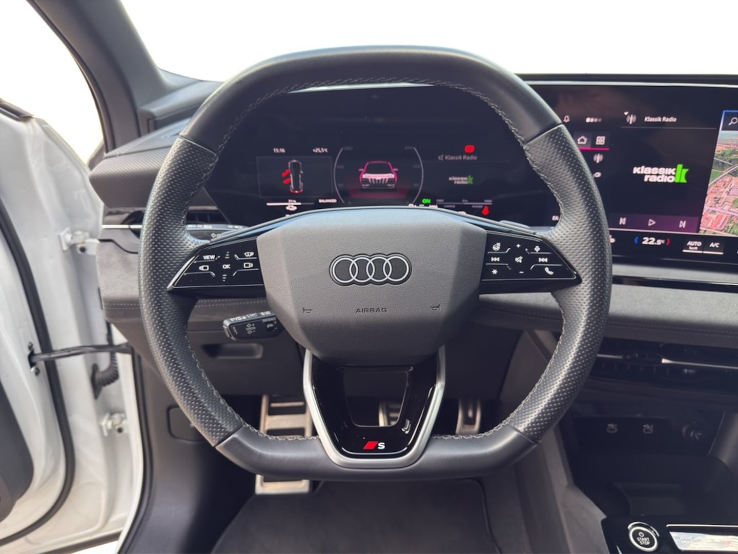 Bild über Audi Q6 SUV e-tron e-tron quattro - für weitere Informationen kontaktieren Sie den Audi Partner