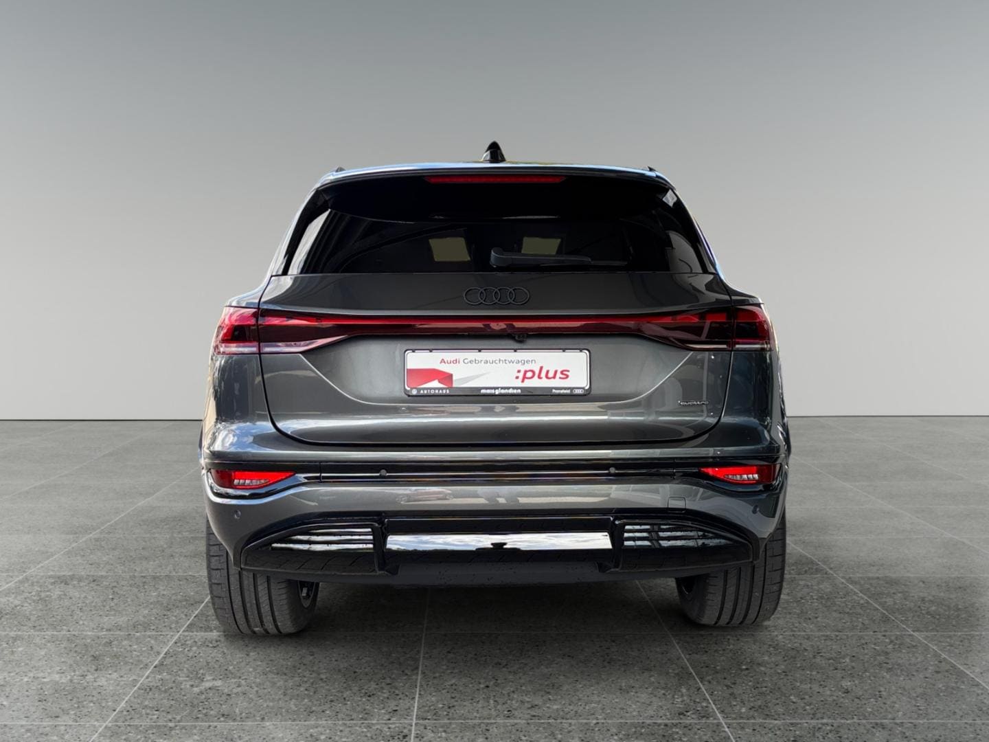 Bild über Audi Q6 SUV e-tron S line business e-tron quattro 315 kW - für weitere Informationen kontaktieren Sie den Audi Partner