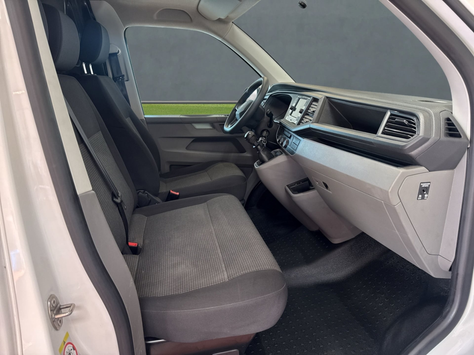 Volkswagen T6.1 Transporter Kasten langer Radstand