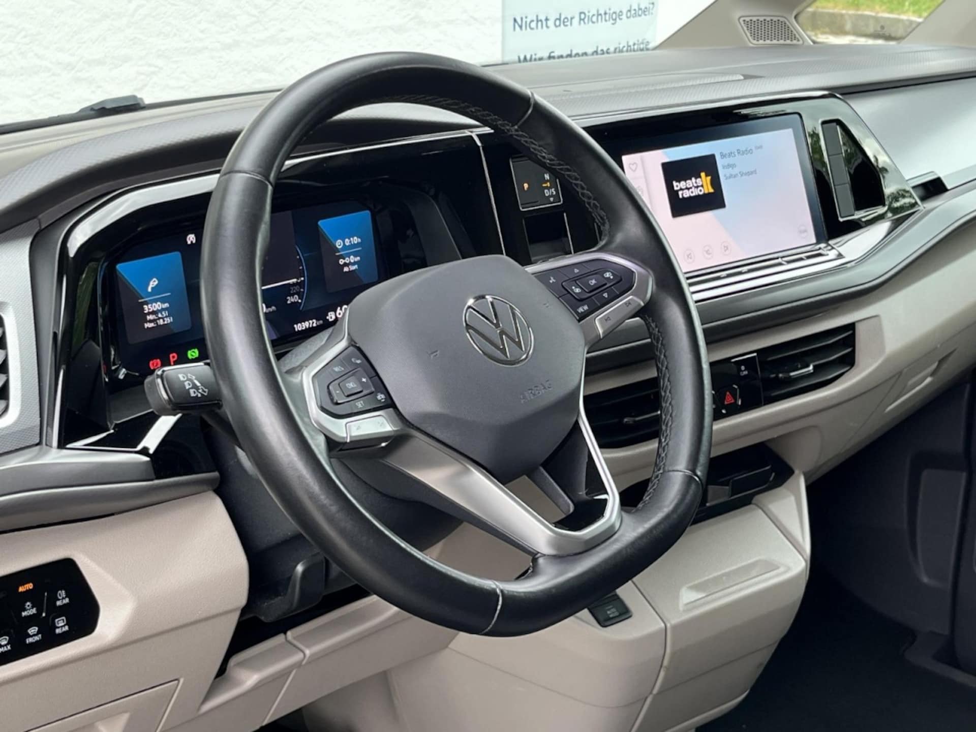Volkswagen Multivan Basis-Modell