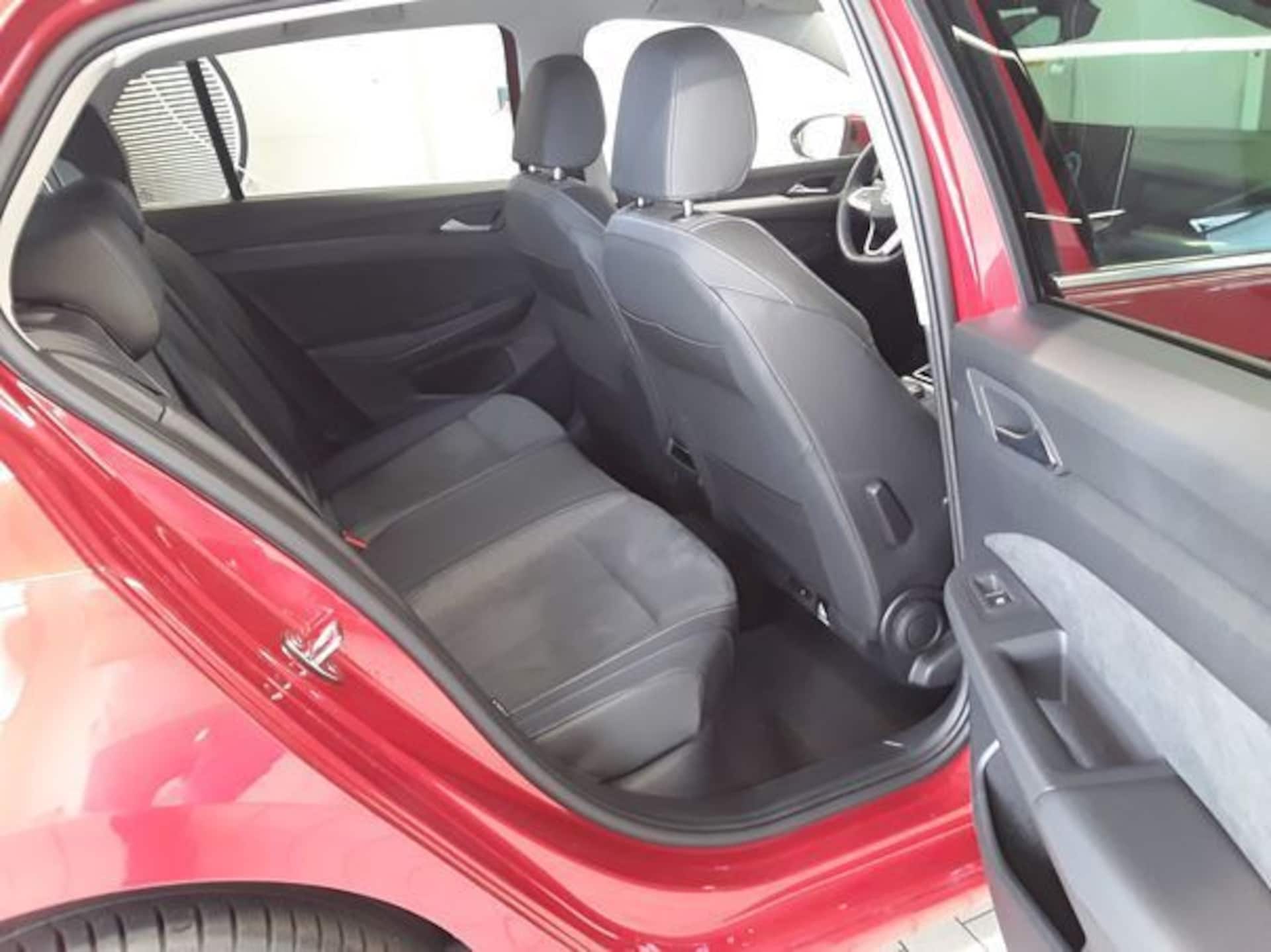 Volkswagen Golf Style