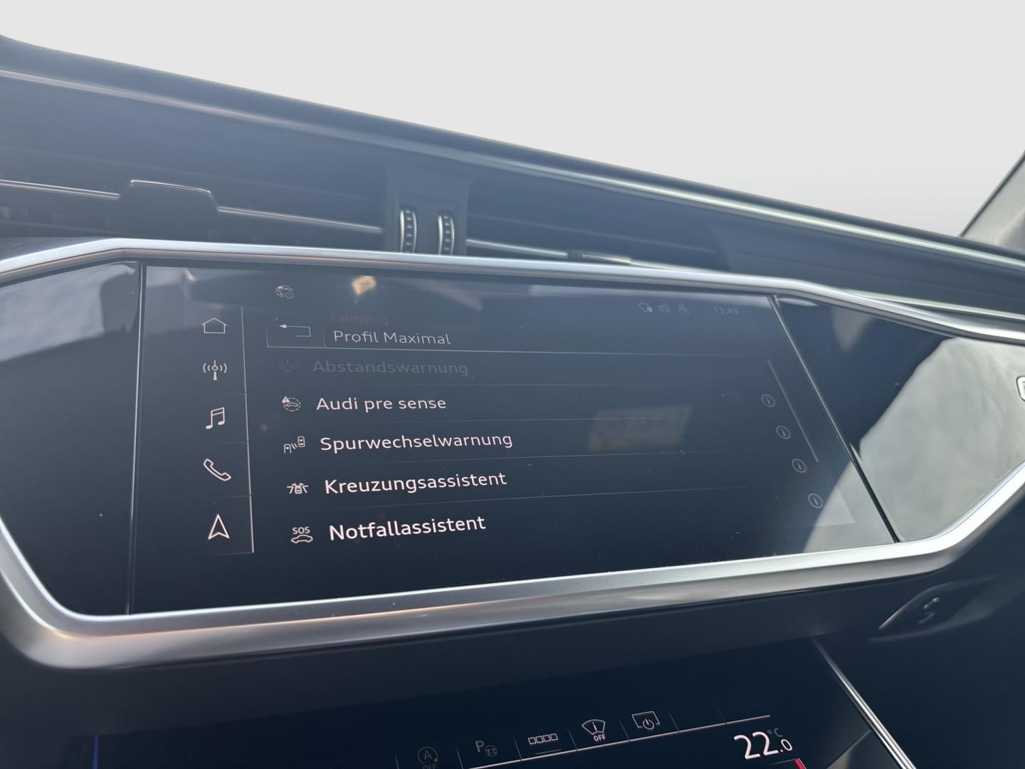 Bild über Audi RS 6 Avant performance TFSI quattro tiptronic - für weitere Informationen kontaktieren Sie den Audi Partner