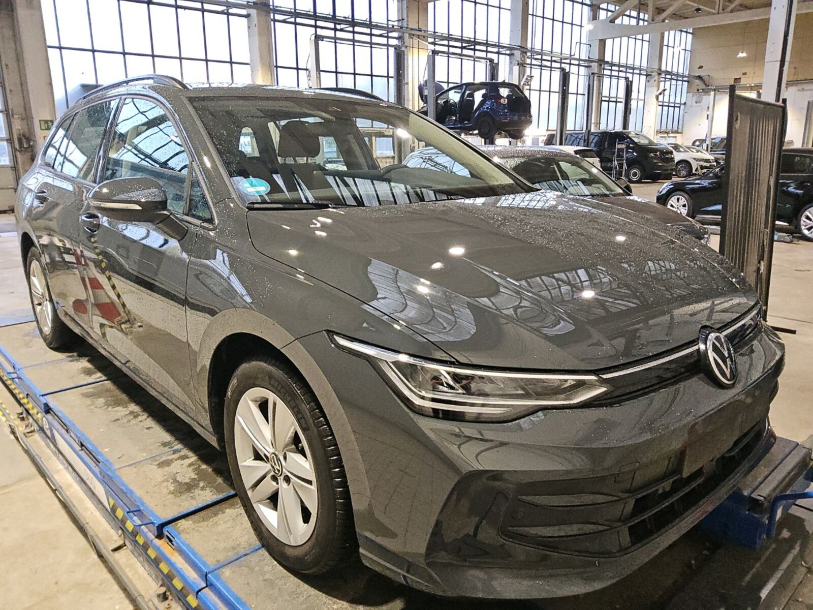 Volkswagen Golf Variant – Bild 4