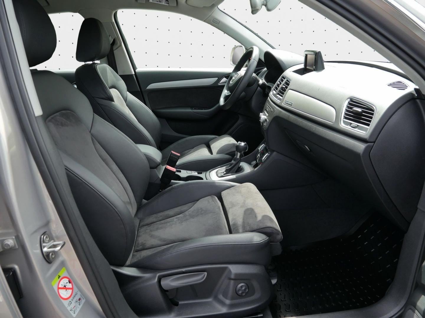 Image about Audi Q3 TFSI quattro S tronic