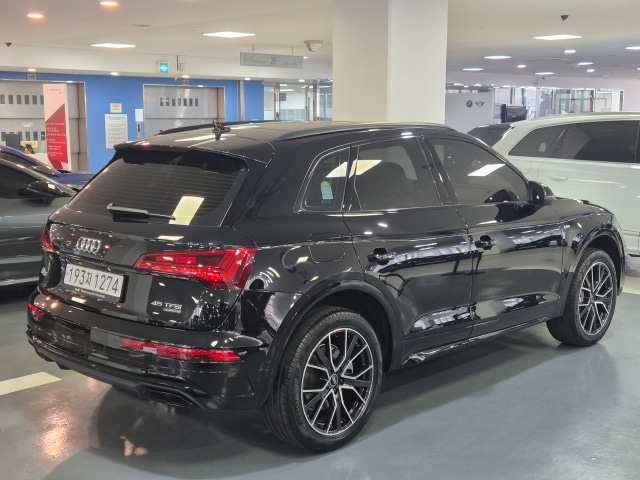Audi Q5 SUV 3