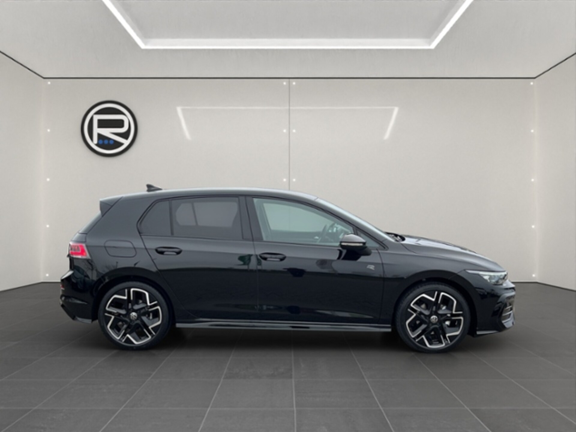 Volkswagen Golf R-Line
