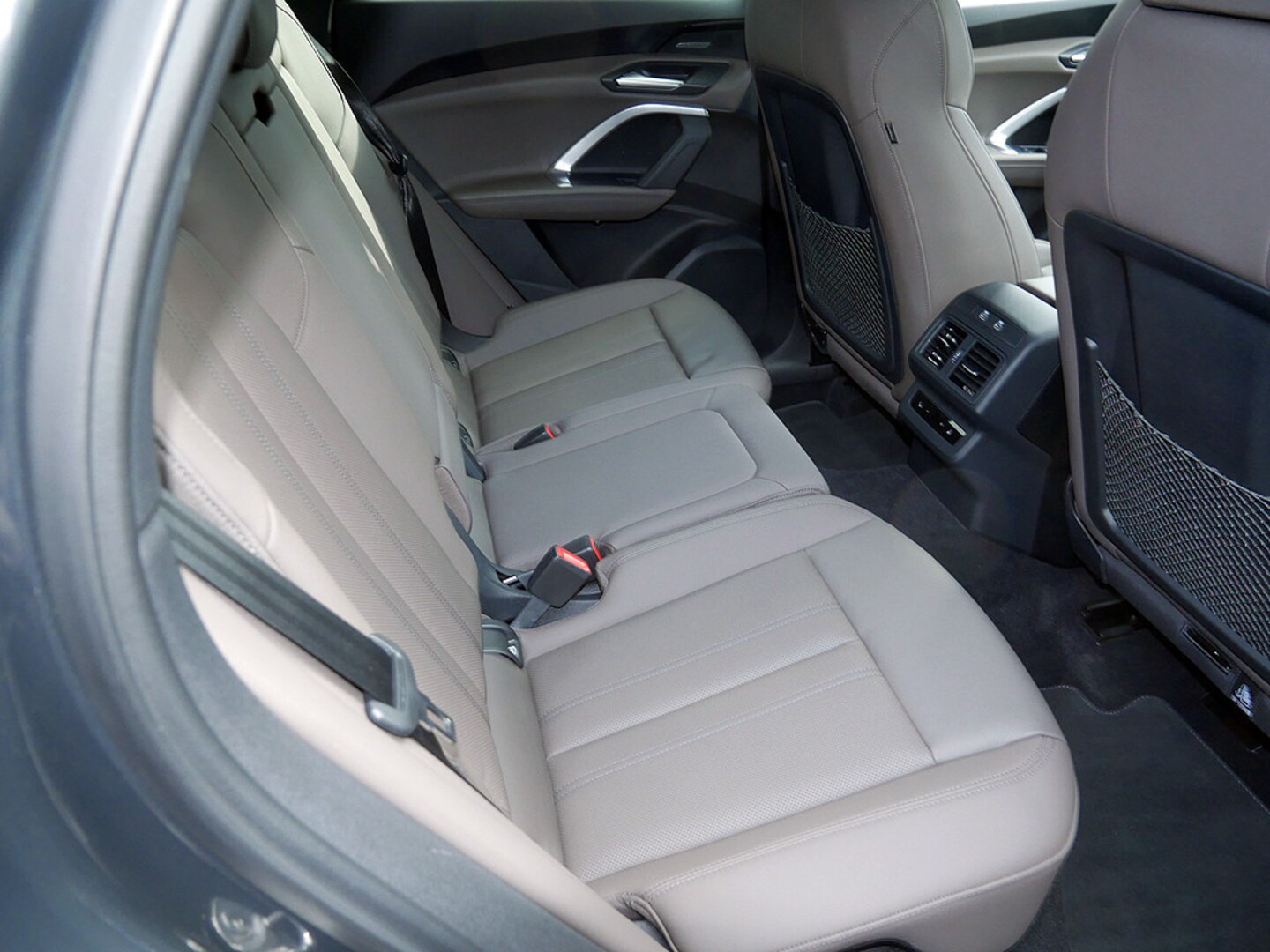 Bild über Audi Q5 SUV TFSI quattro 150 kW S tronic - für weitere Informationen kontaktieren Sie den Audi Partner