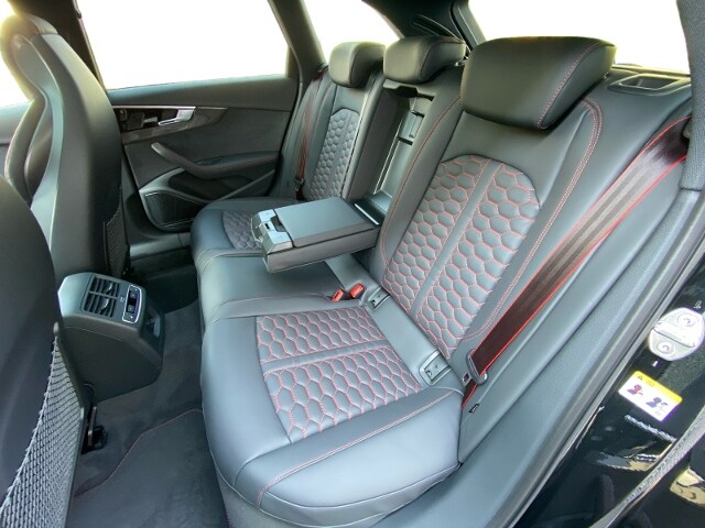 Image about Audi RS 4 Avant TFSI quattro tiptronic