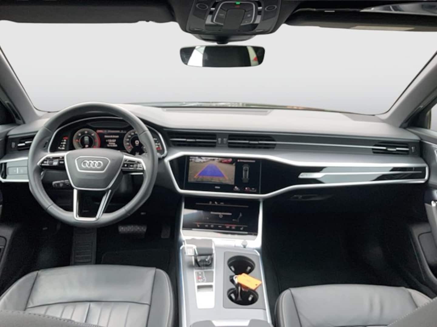 Bild über Audi A6 Avant advanced 45 TDI quattro S tronic - für weitere Informationen kontaktieren Sie den Audi Partner