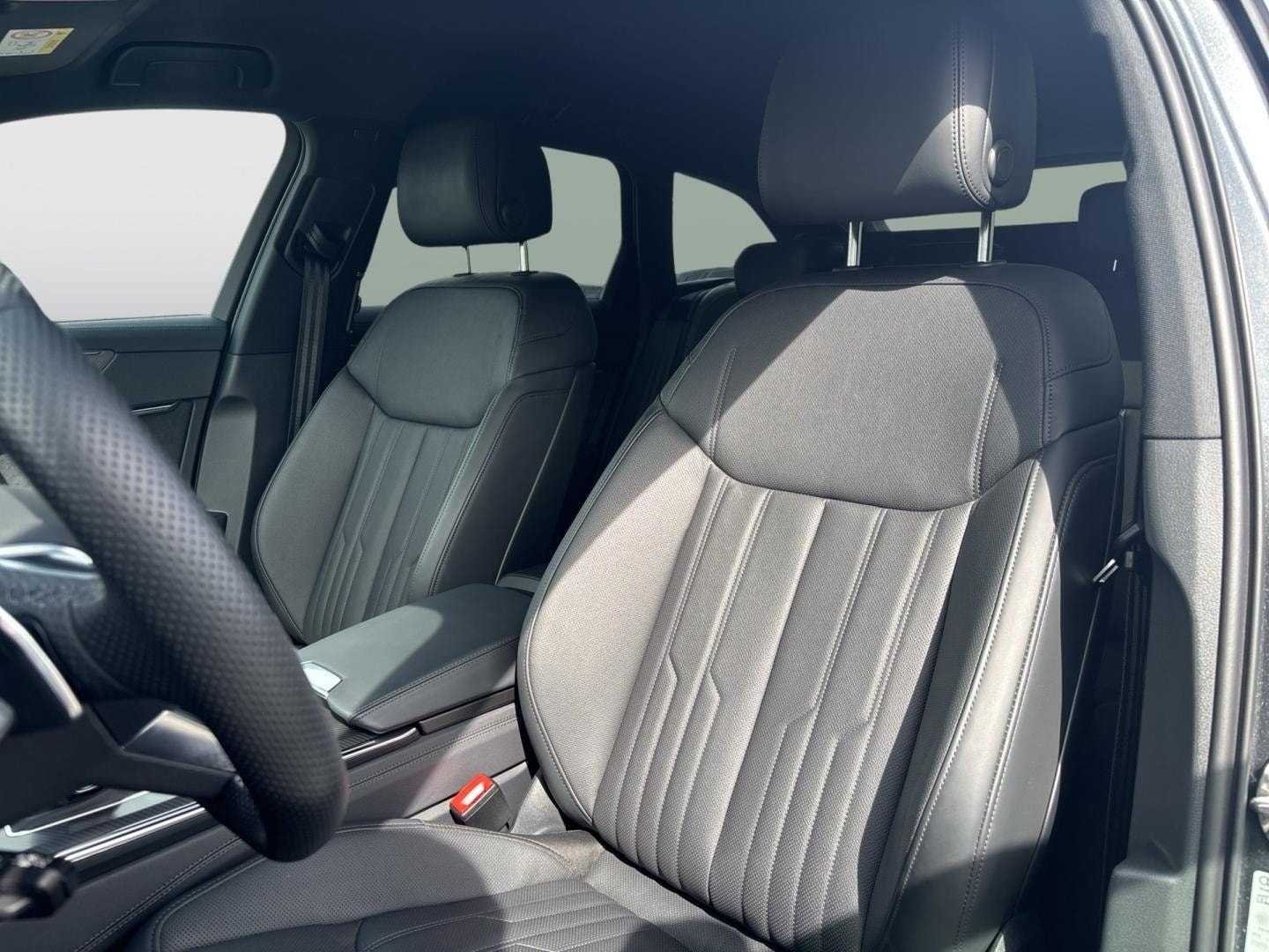 Bild über Audi RS 6 Avant performance TFSI quattro tiptronic - für weitere Informationen kontaktieren Sie den Audi Partner