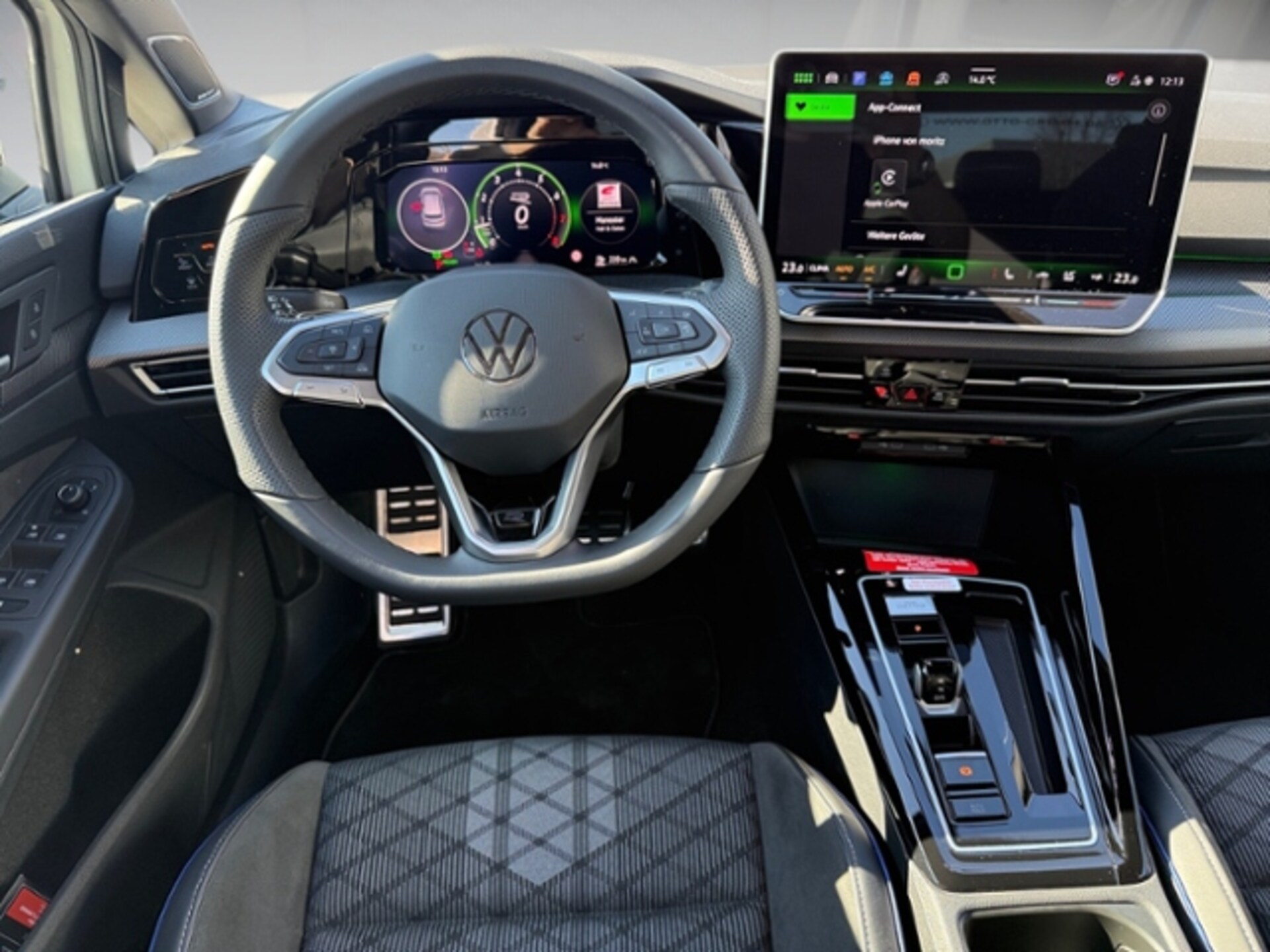 Volkswagen Golf R-Line