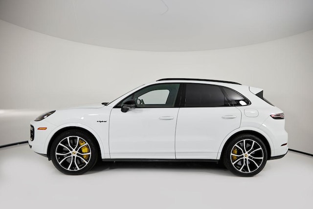 2023 Porsche Cayenne E-Hybrid Coupe