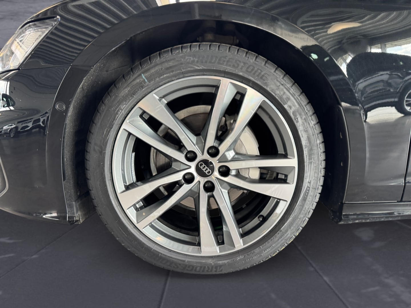 Bild über Audi A6 Avant S line 40 TDI S tronic - für weitere Informationen kontaktieren Sie den Audi Partner