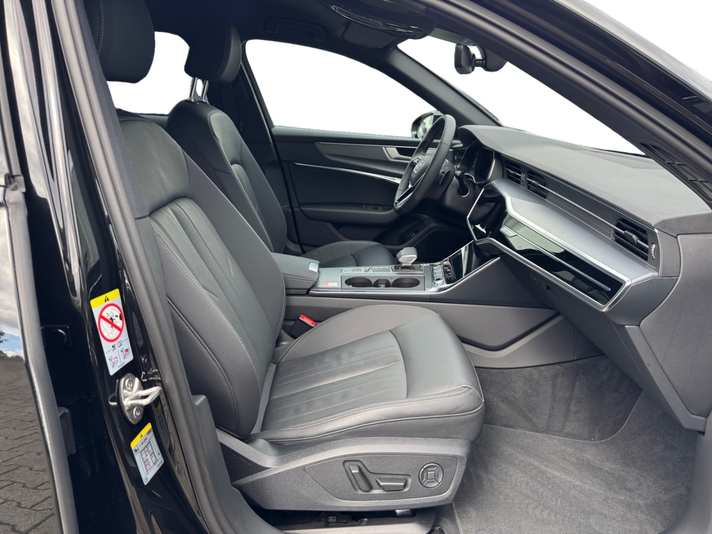 Bild über Audi A6 Avant S line 40 TDI S tronic - für weitere Informationen kontaktieren Sie den Audi Partner