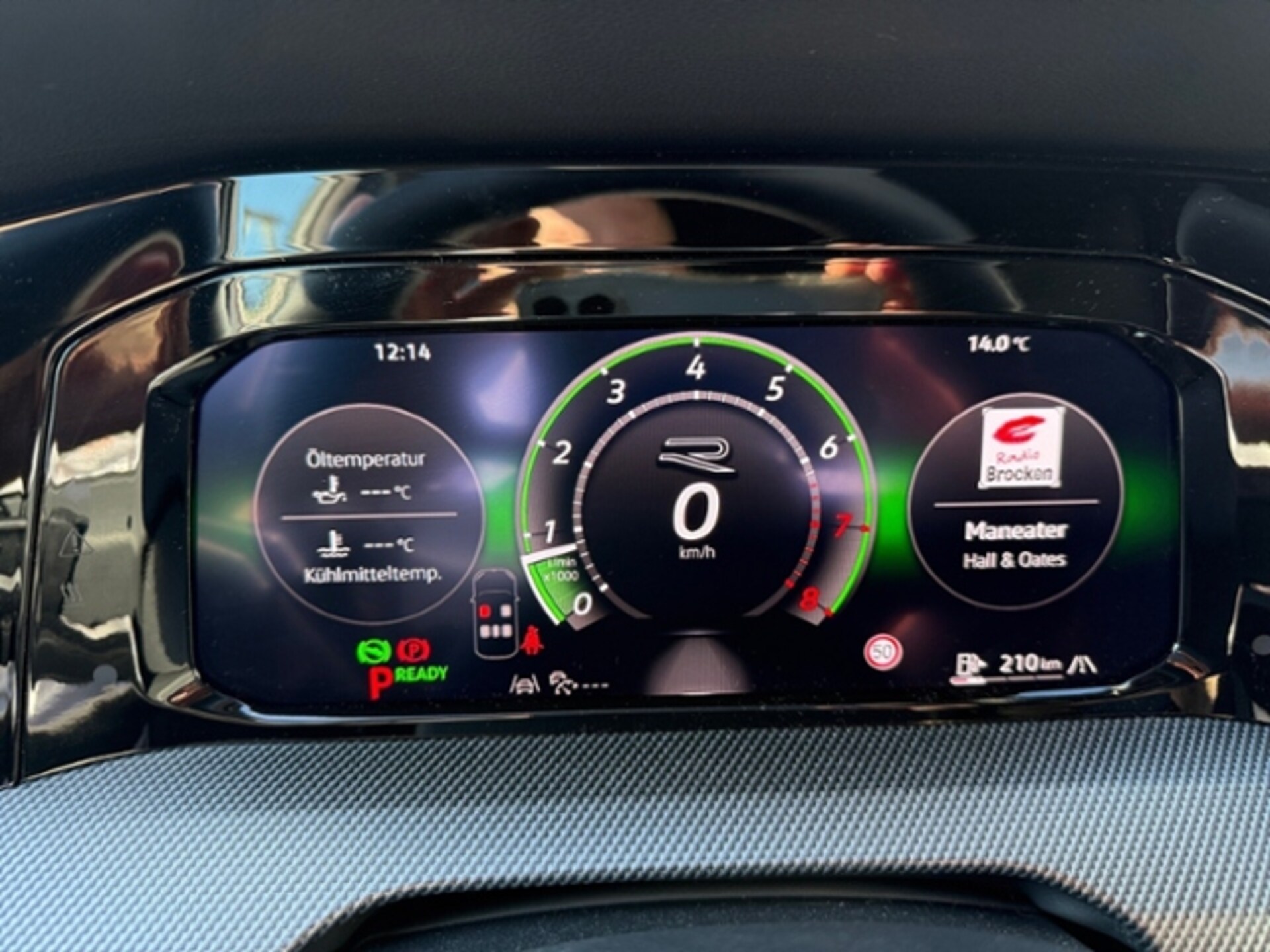 Volkswagen Golf R-Line