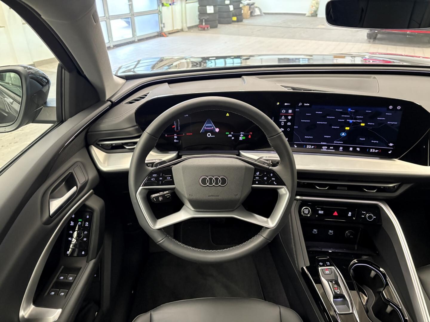 Bild über Audi Q5 SUV TDI quattro 150 kW S tronic - für weitere Informationen kontaktieren Sie den Audi Partner