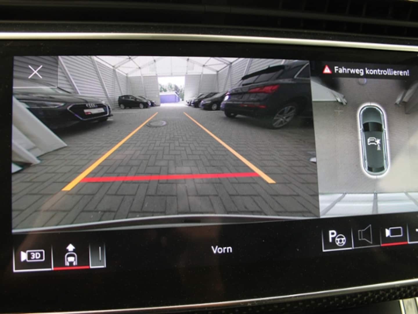 Bild über Audi SQ8 TFSI quattro tiptronic - für weitere Informationen kontaktieren Sie den Audi Partner