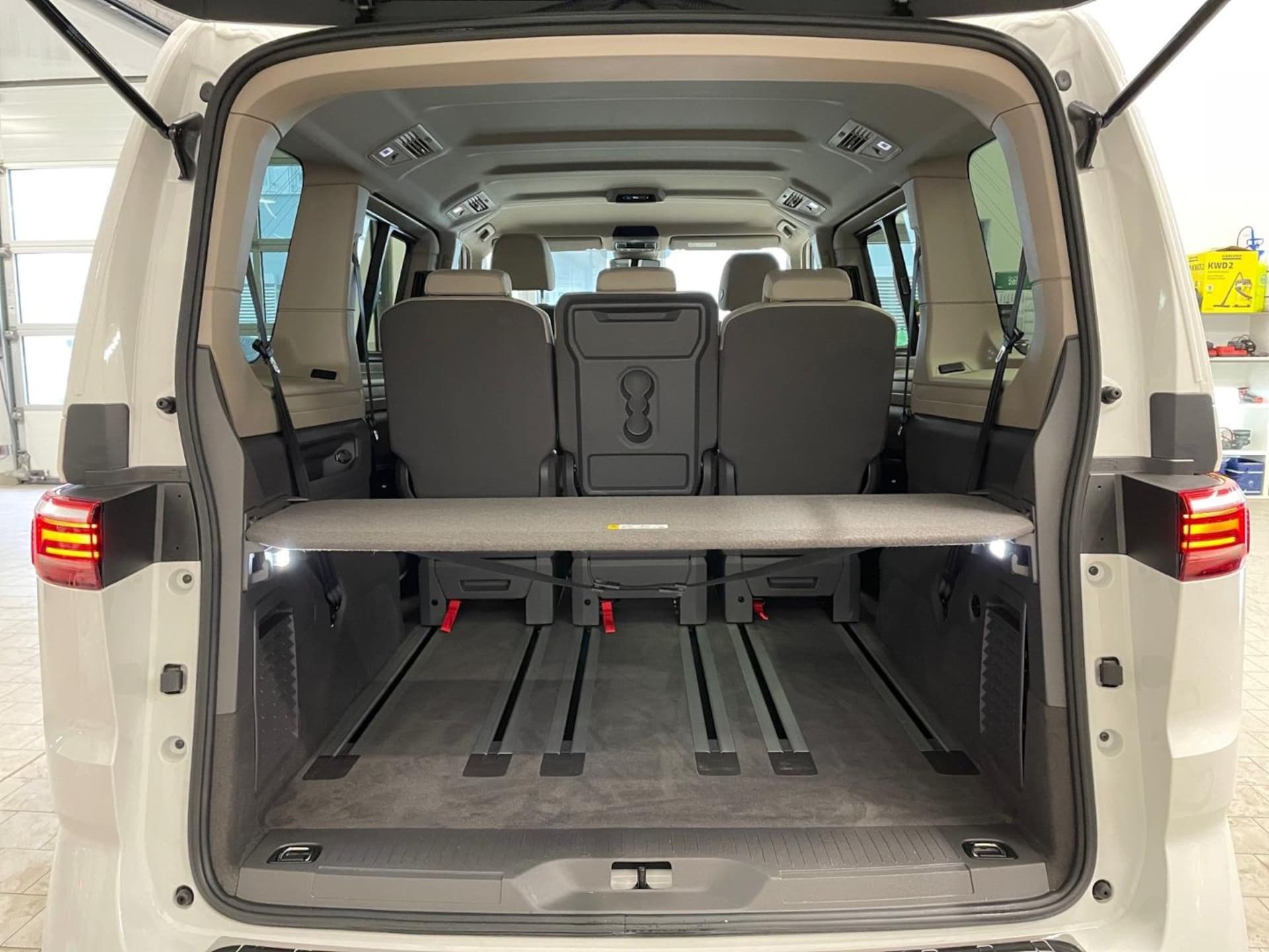 Volkswagen Multivan Basis-Modell