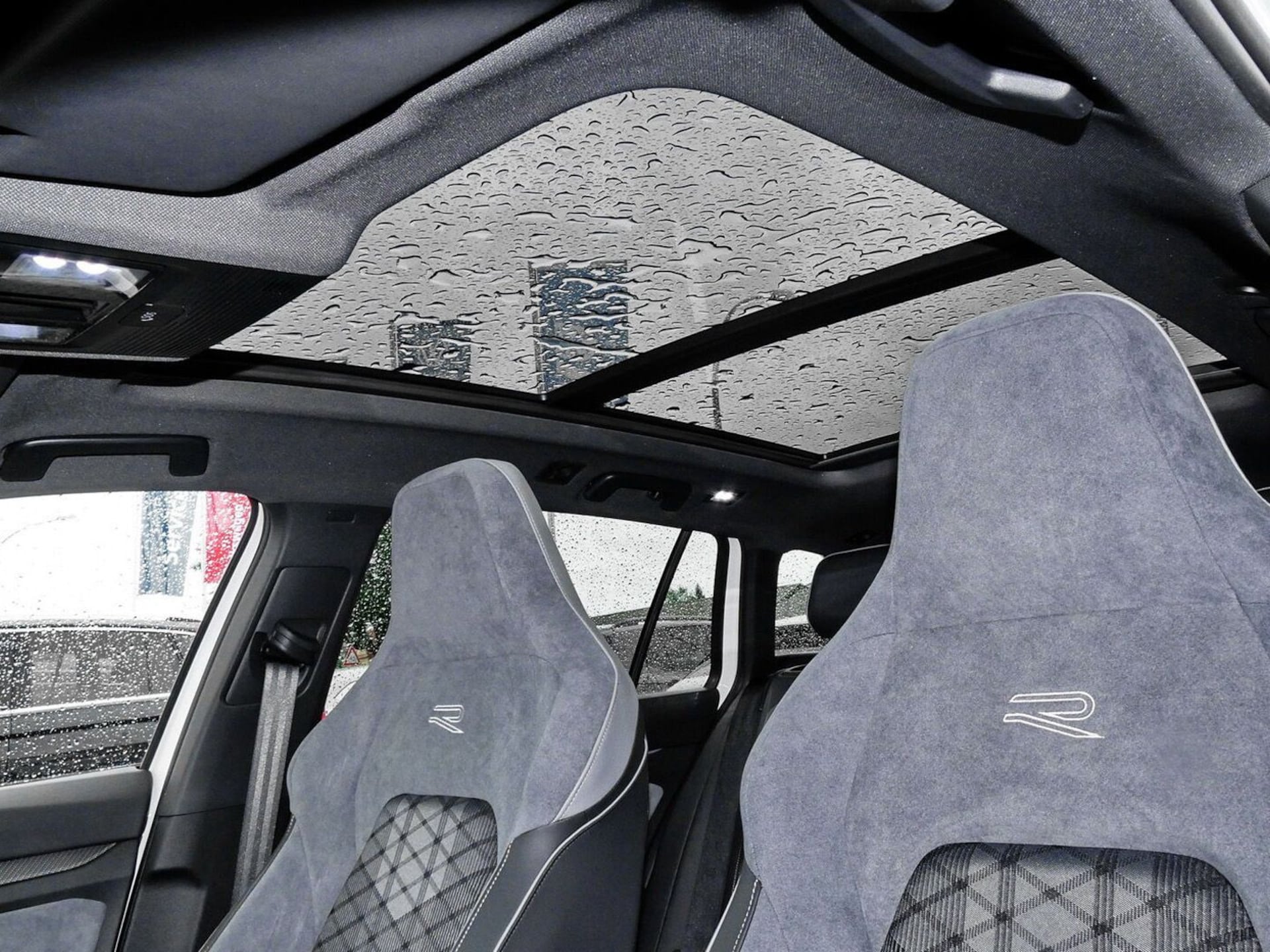 Volkswagen Golf Variant R-Line