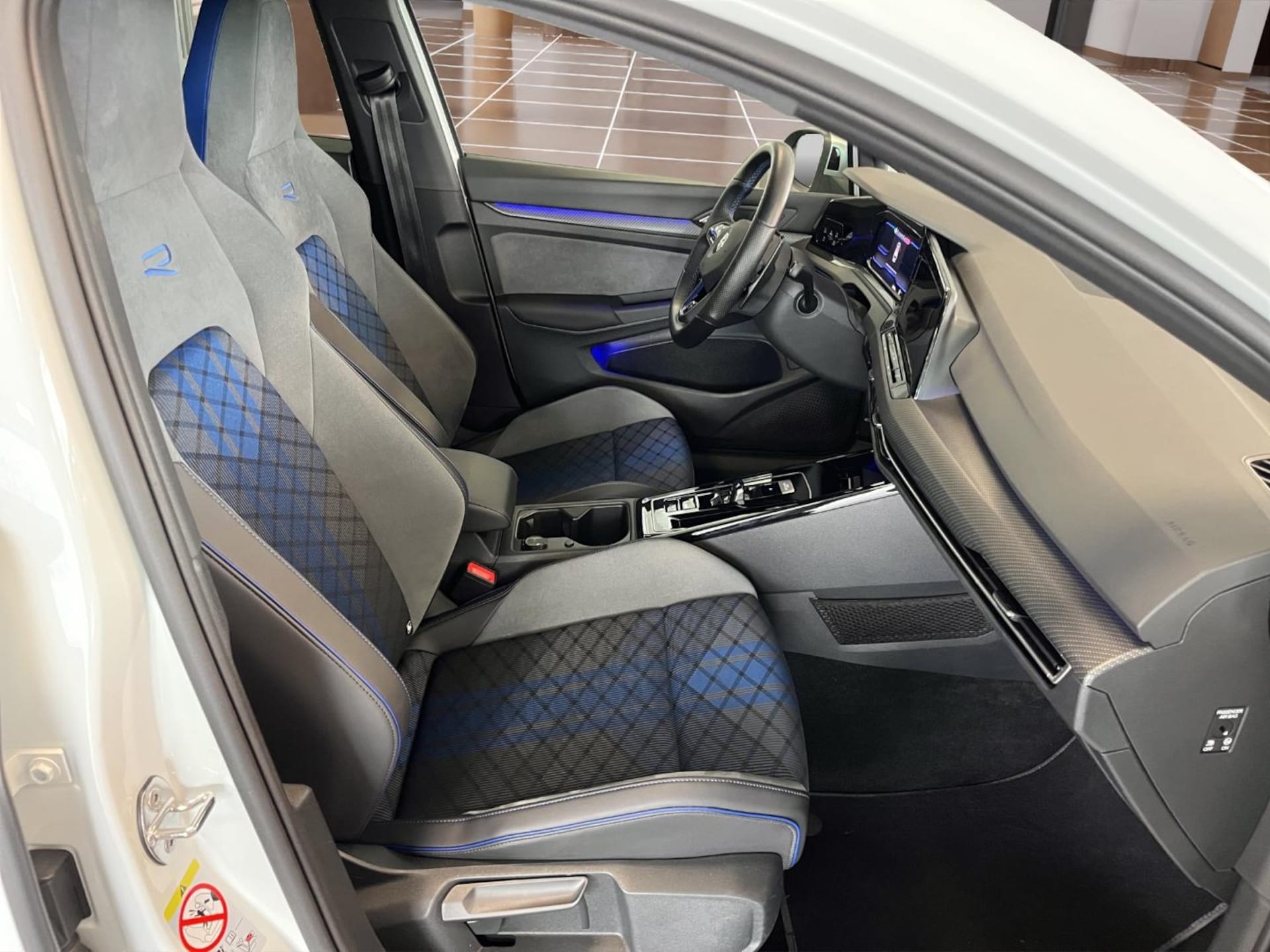 Volkswagen Golf Variant R